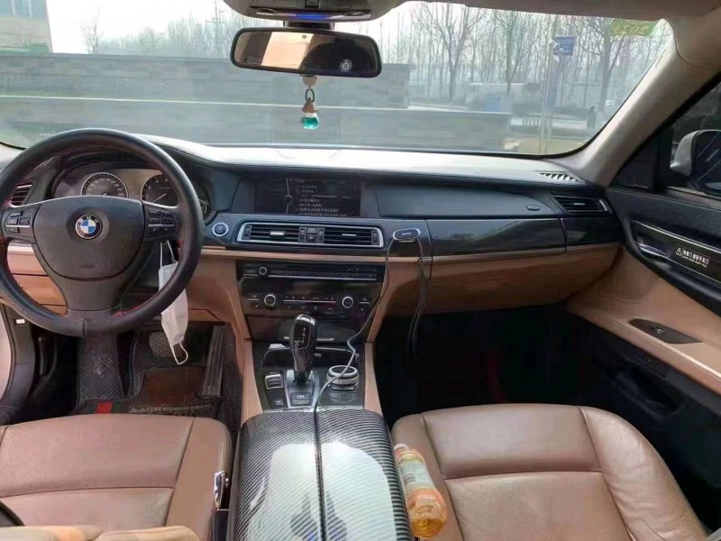 北京12年宝马7系1