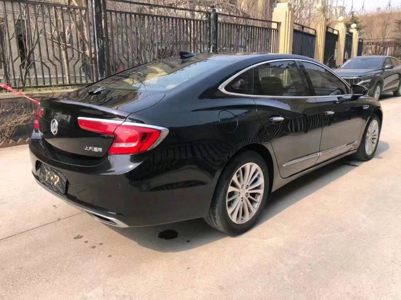 北京18年别克君越4