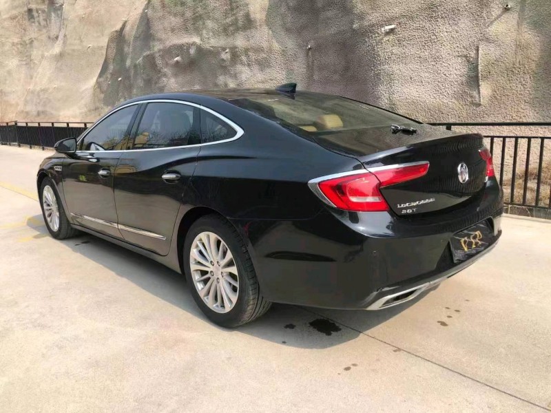 北京18年别克君越5