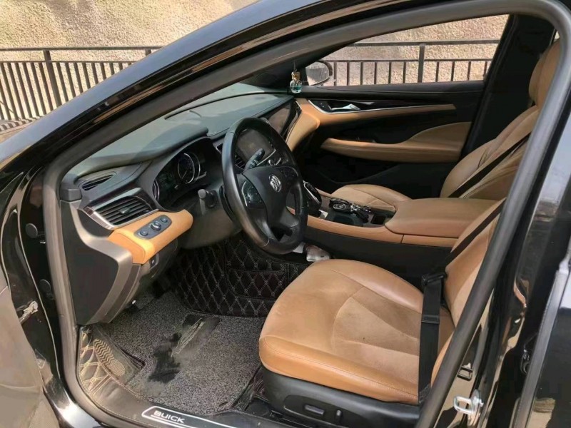 北京18年别克君越1