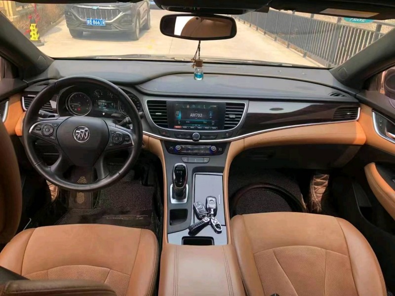 北京18年别克君越3