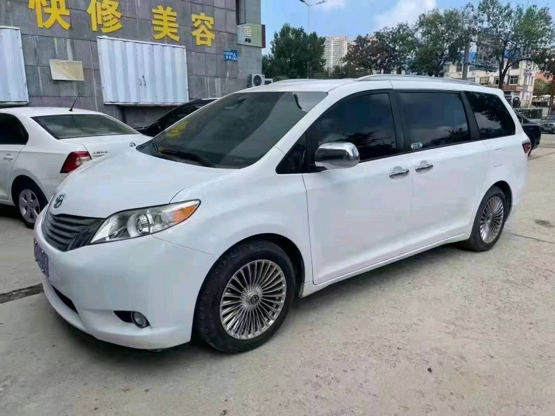 北京15年丰田塞纳4