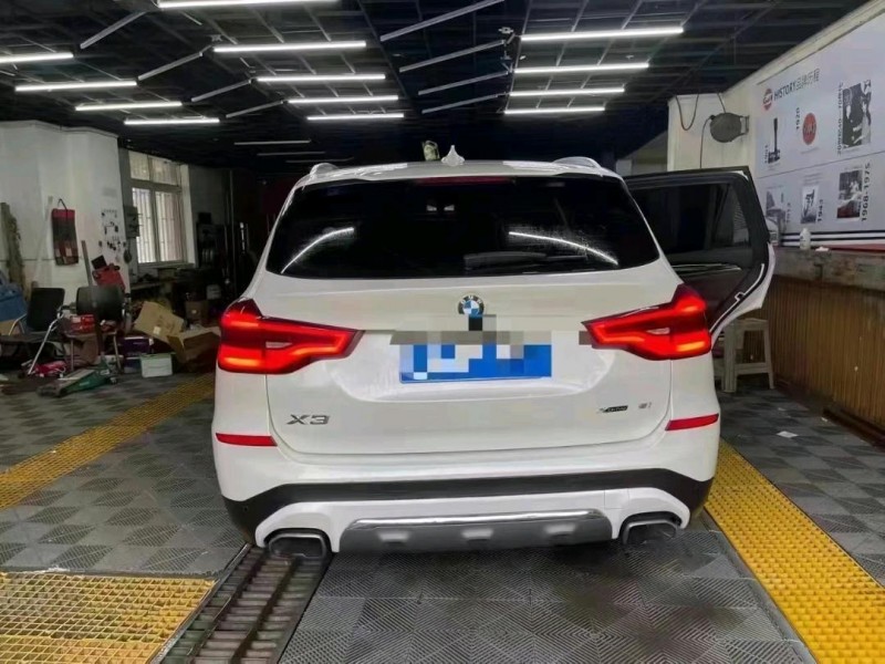 北京18年宝马X34