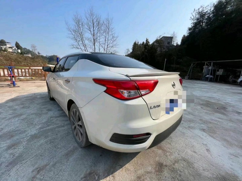 十堰15年日產藍鳥9