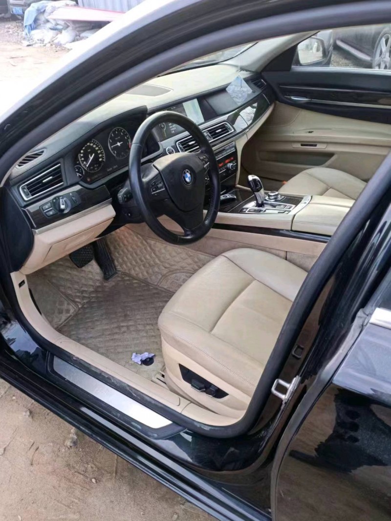北京11年宝马7系4
