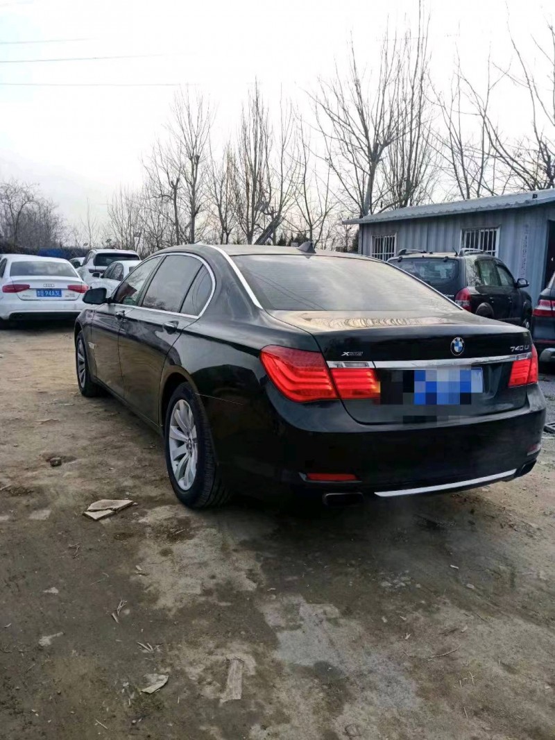 北京11年宝马7系3