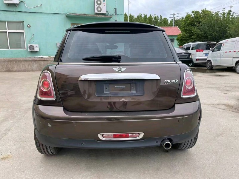 北京12年宝马M31