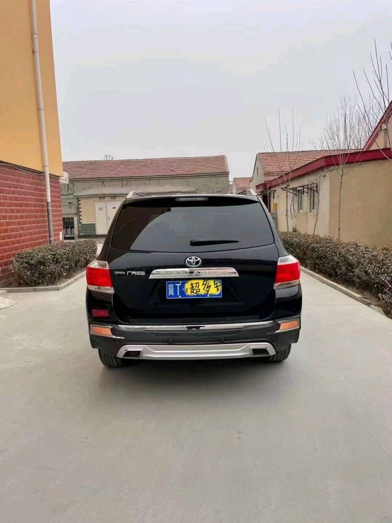 北京13年丰田汉兰达8