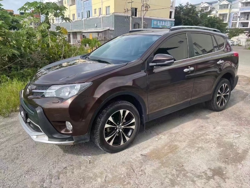 桂林15年豐田RAV42