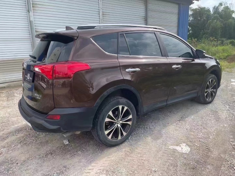 桂林15年豐田RAV49