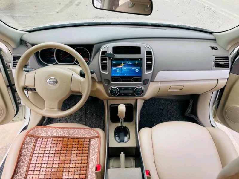 東莞19年日產軒逸8