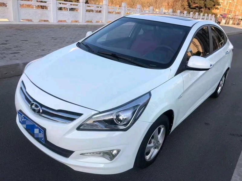 北京16年现代瑞纳4