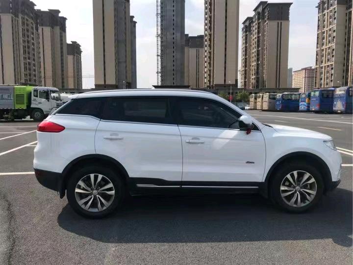 廈門17年吉利博越7