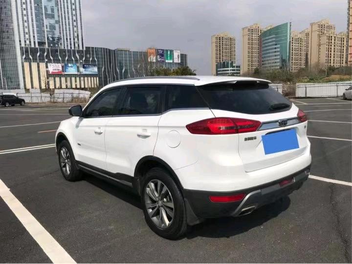 廈門17年吉利博越9