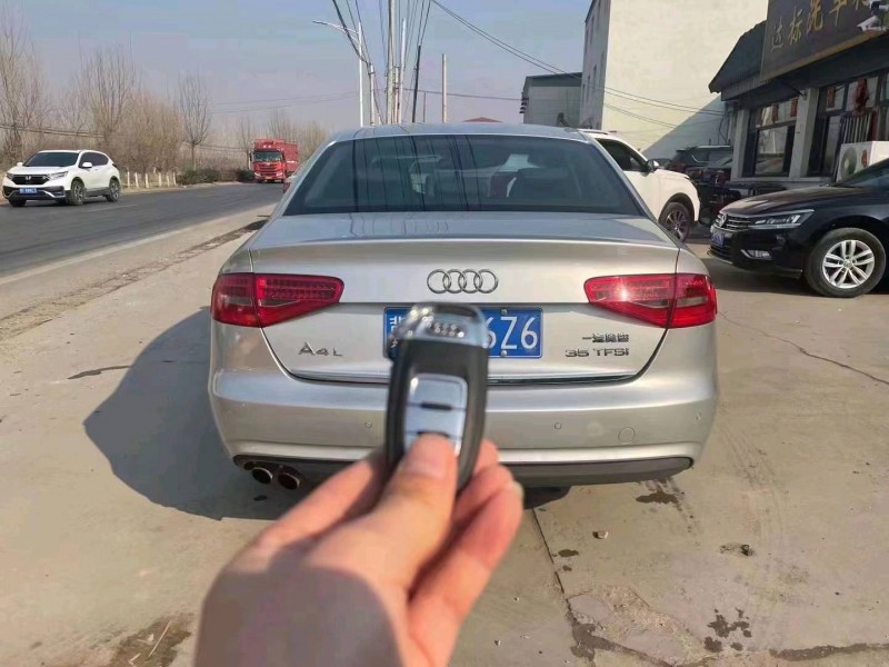 北京13年奧迪A4L5