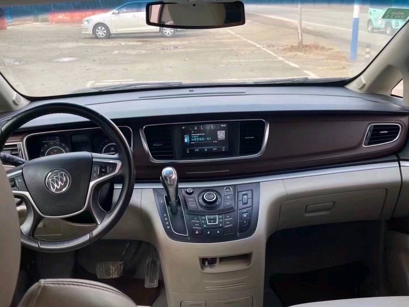 北京17年别克GL86