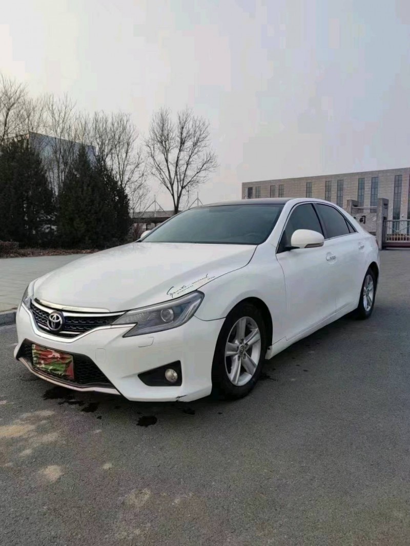 北京16年丰田锐志7