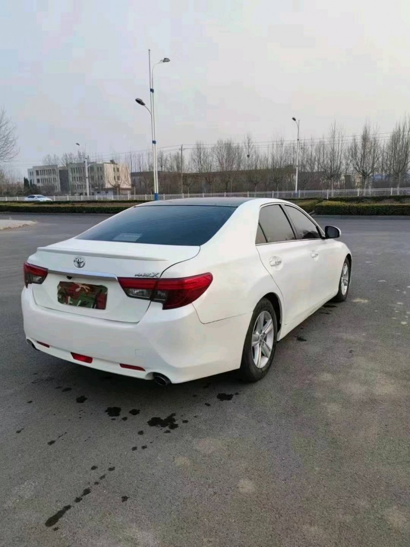 北京16年丰田锐志6