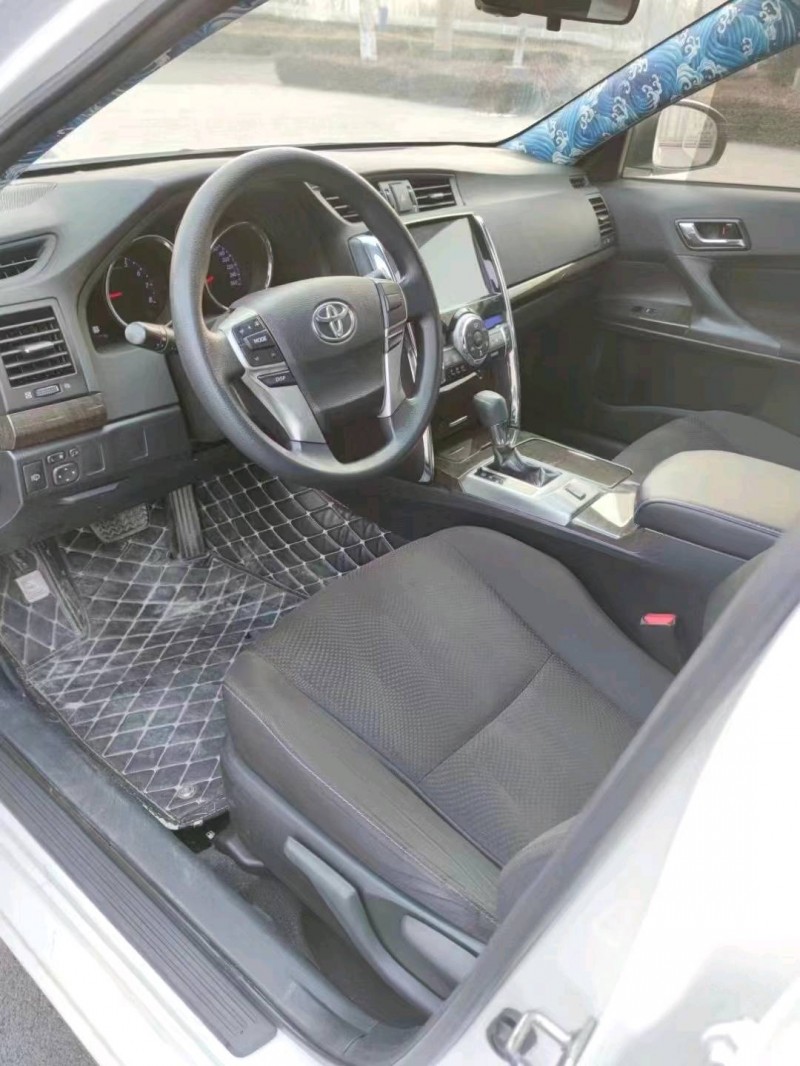 北京16年丰田锐志3