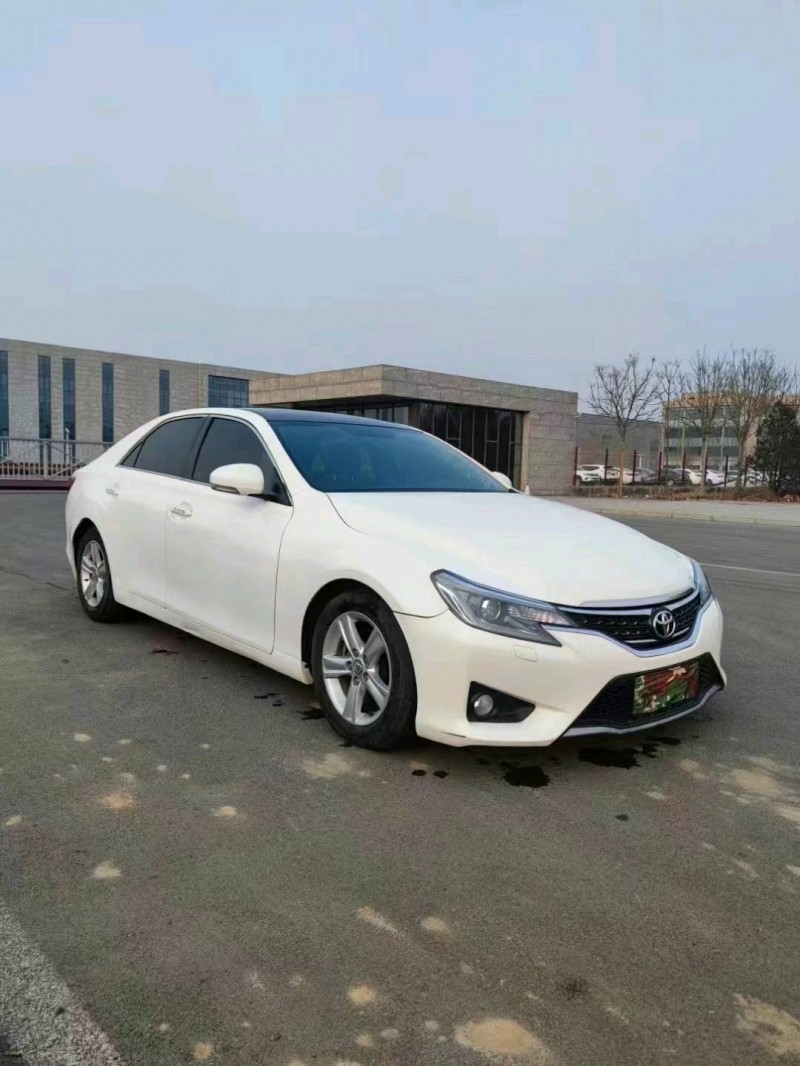 北京16年丰田锐志4