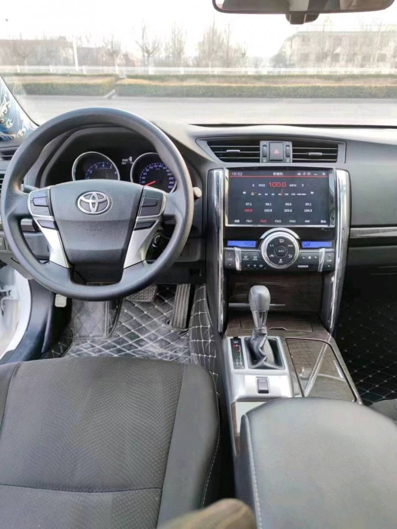北京16年丰田锐志2