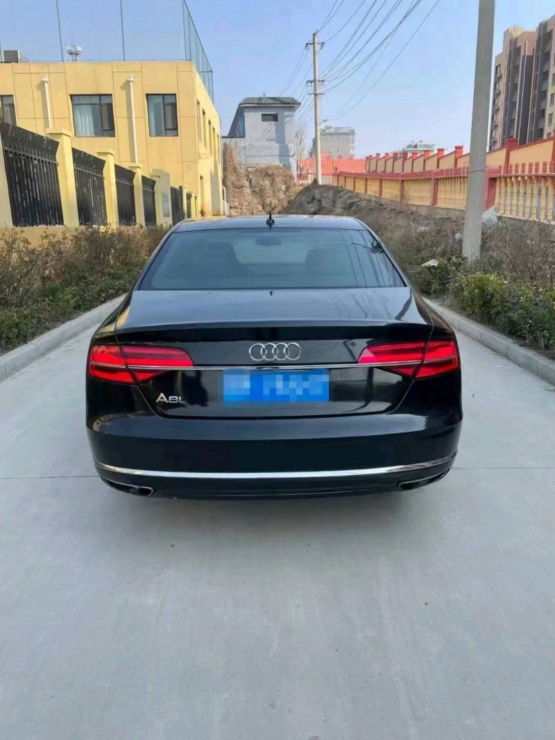 東營11年奧迪A8L4
