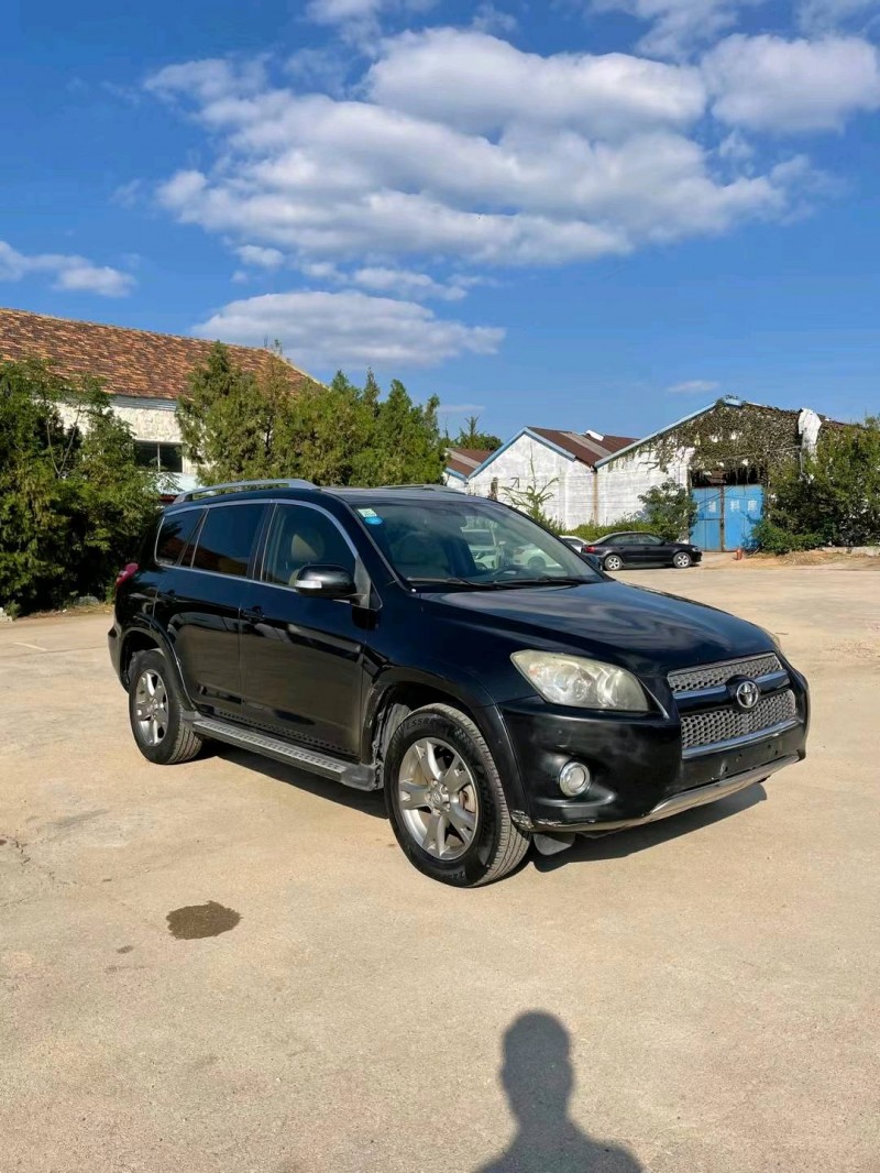 臨沂12年豐田RAV42