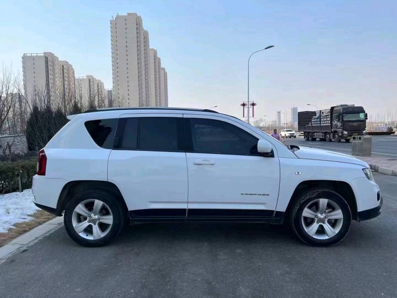 保定16年Jeep指南者6