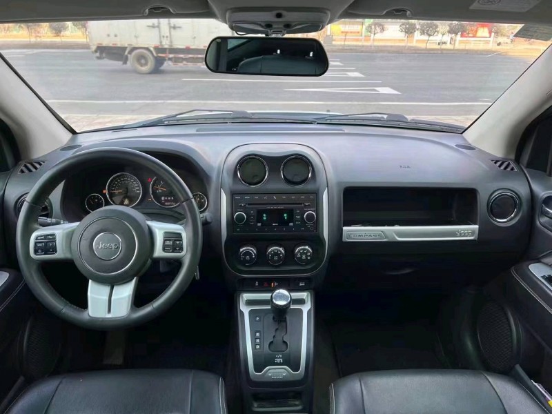 保定16年Jeep指南者5