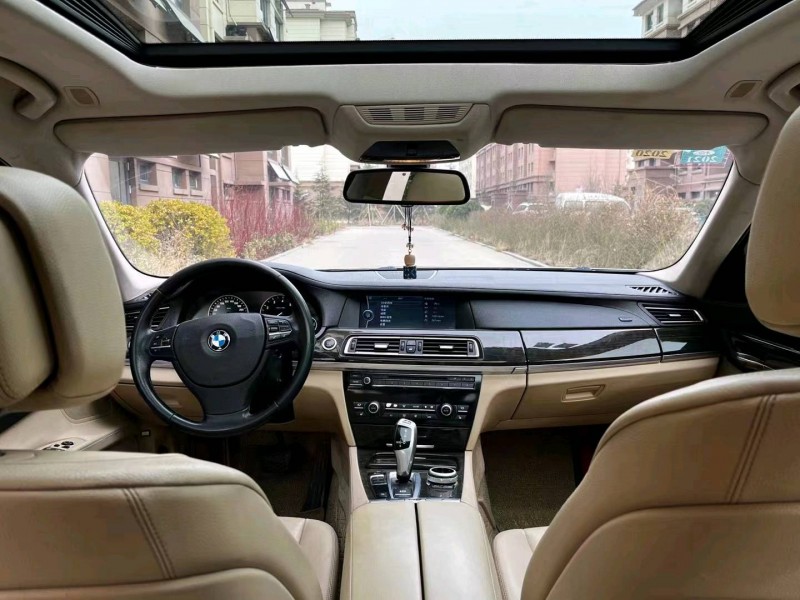 烟台13年宝马7系4