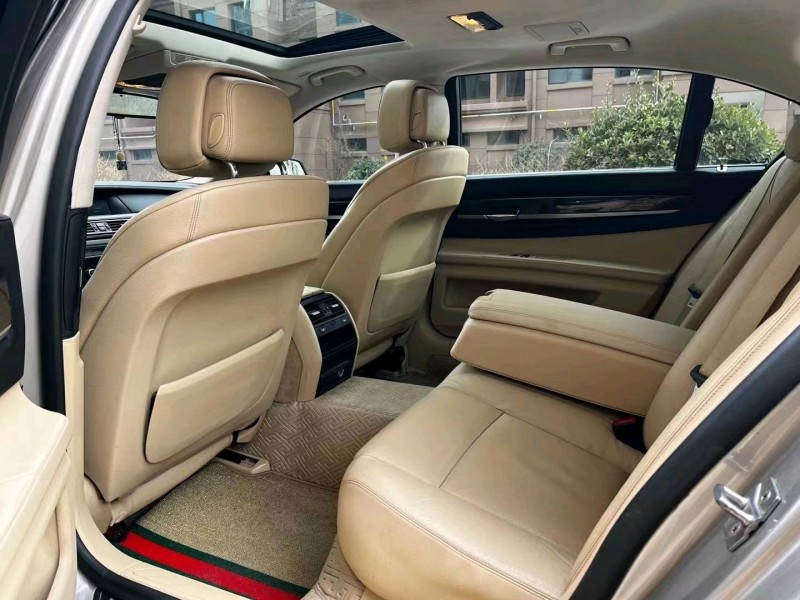 烟台13年宝马7系5