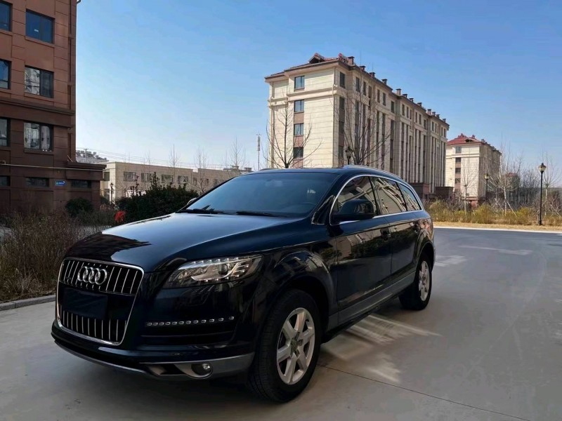 東營12年奧迪Q73