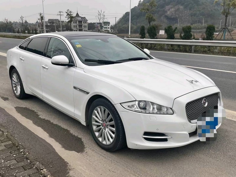 金華15年捷豹XJ3