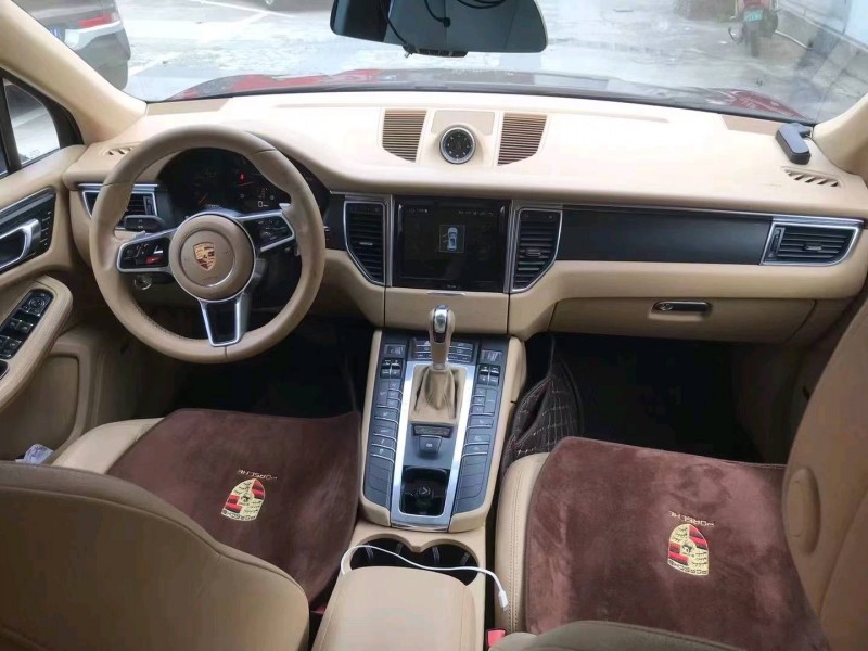 漳州15年保時捷Macan5