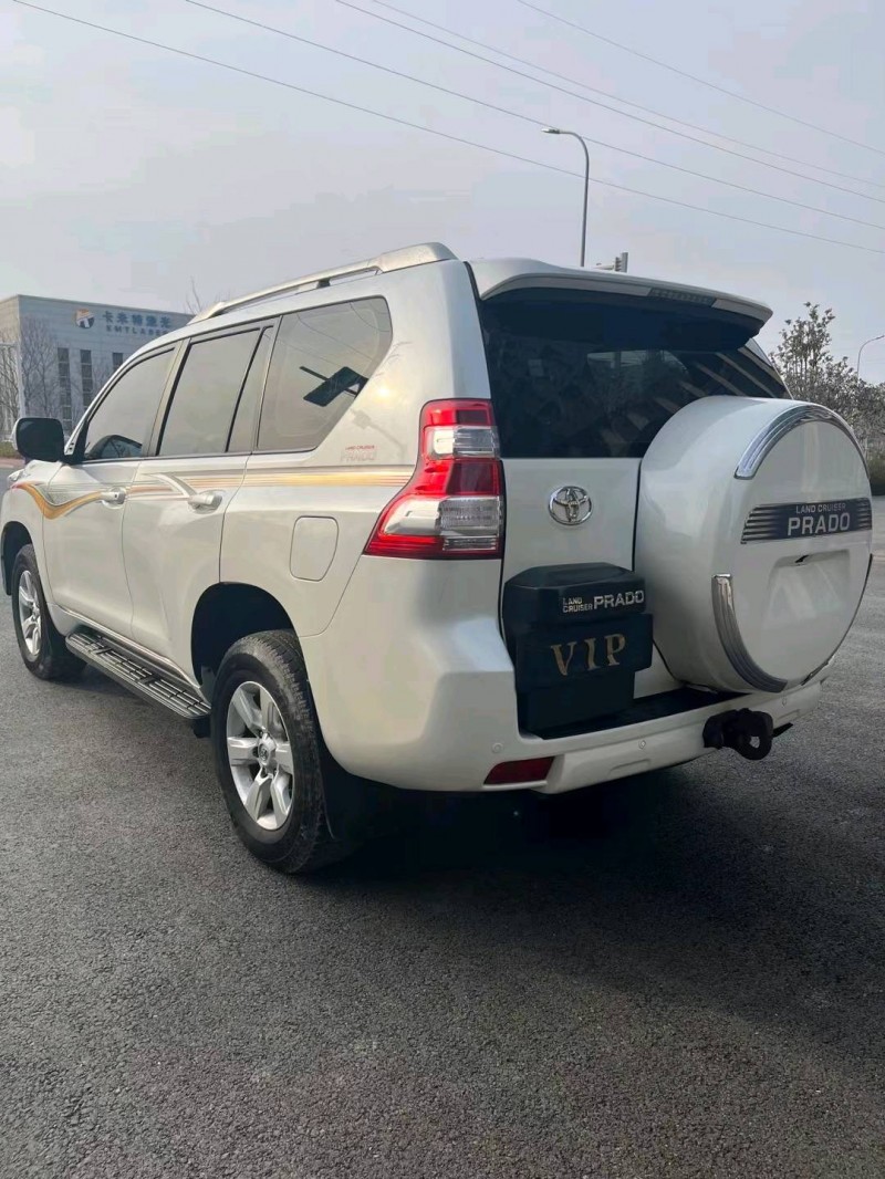 徐州16年丰田普拉多8