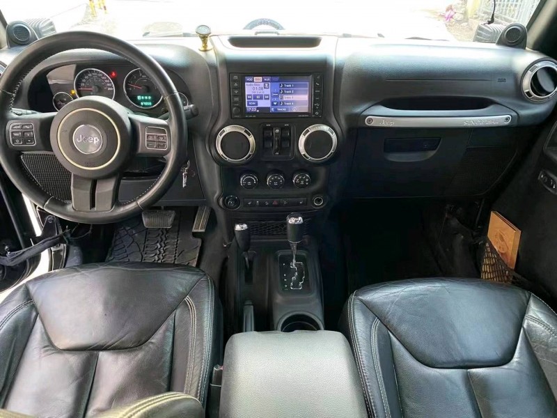 青島13年Jeep牧馬人7