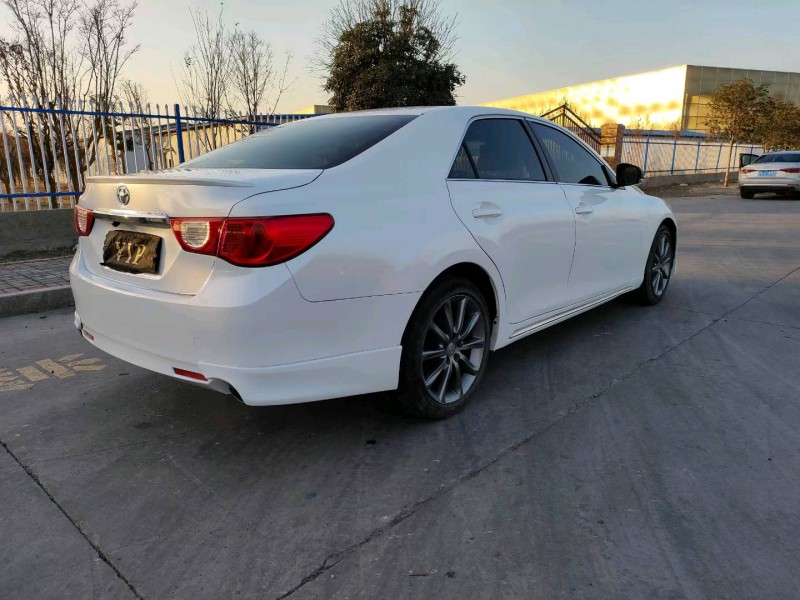 徐州13年丰田锐志6