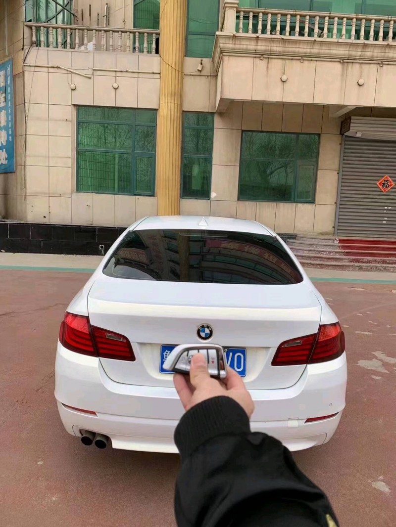 北京11年宝马5系3