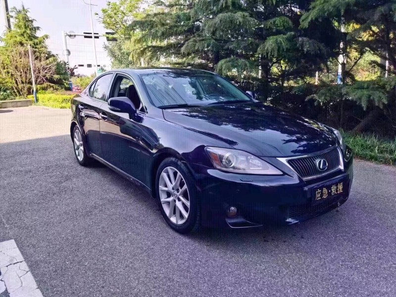 北京11年雷克萨斯IS2