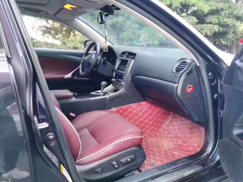 北京11年雷克萨斯IS8