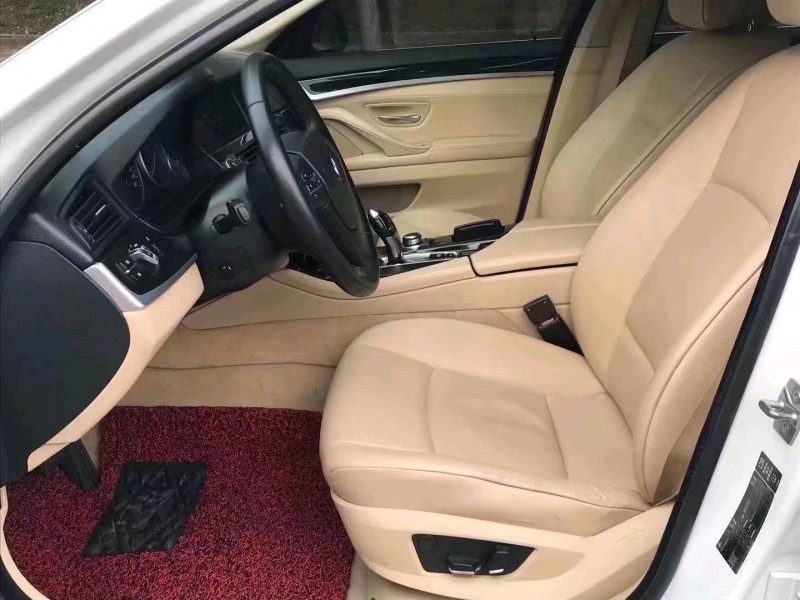 北京12年宝马5系8