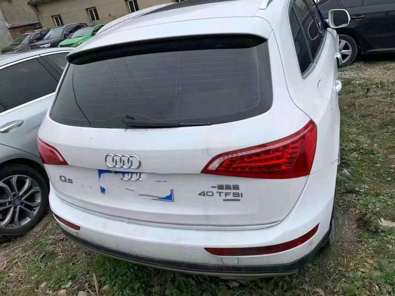 嘉興13年奧迪Q54