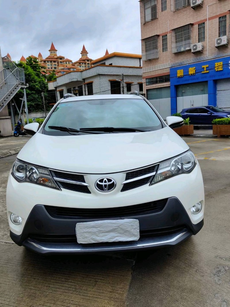 中山14年豐田RAV41
