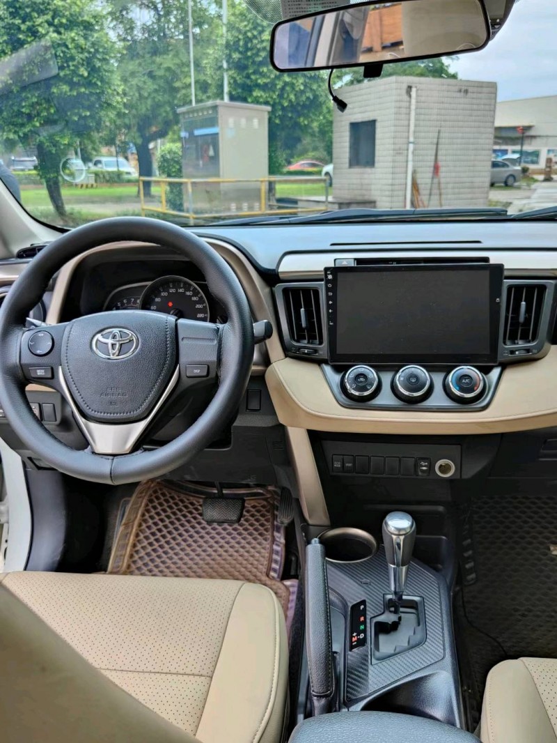 中山14年豐田RAV49