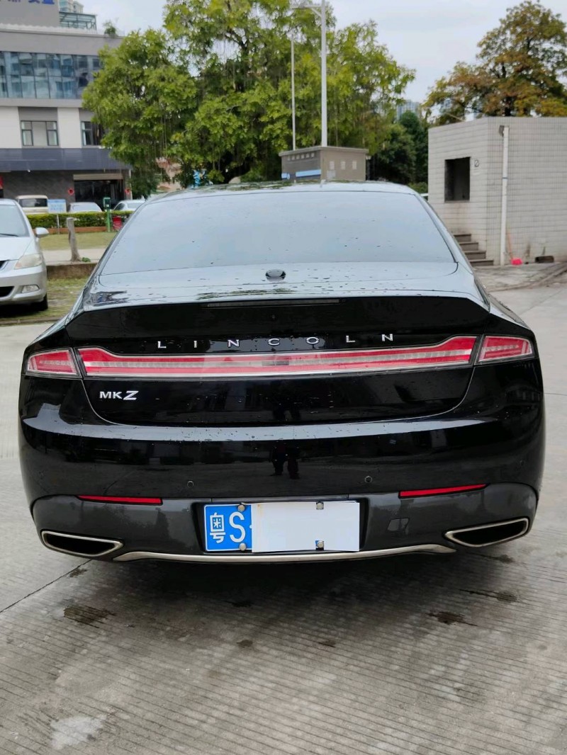 中山18年林肯MKZ4