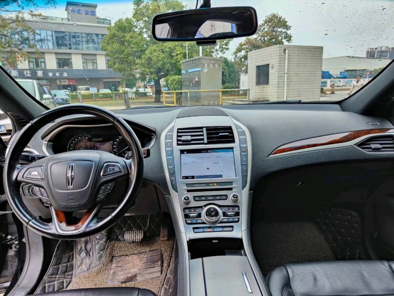 中山18年林肯MKZ7