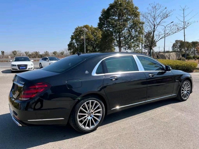 盐城18年奔驰迈巴赫S级8