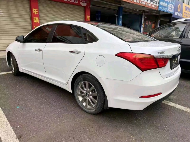 北京15年现代名图8