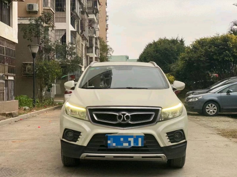 廈門19年北汽紳寶X551