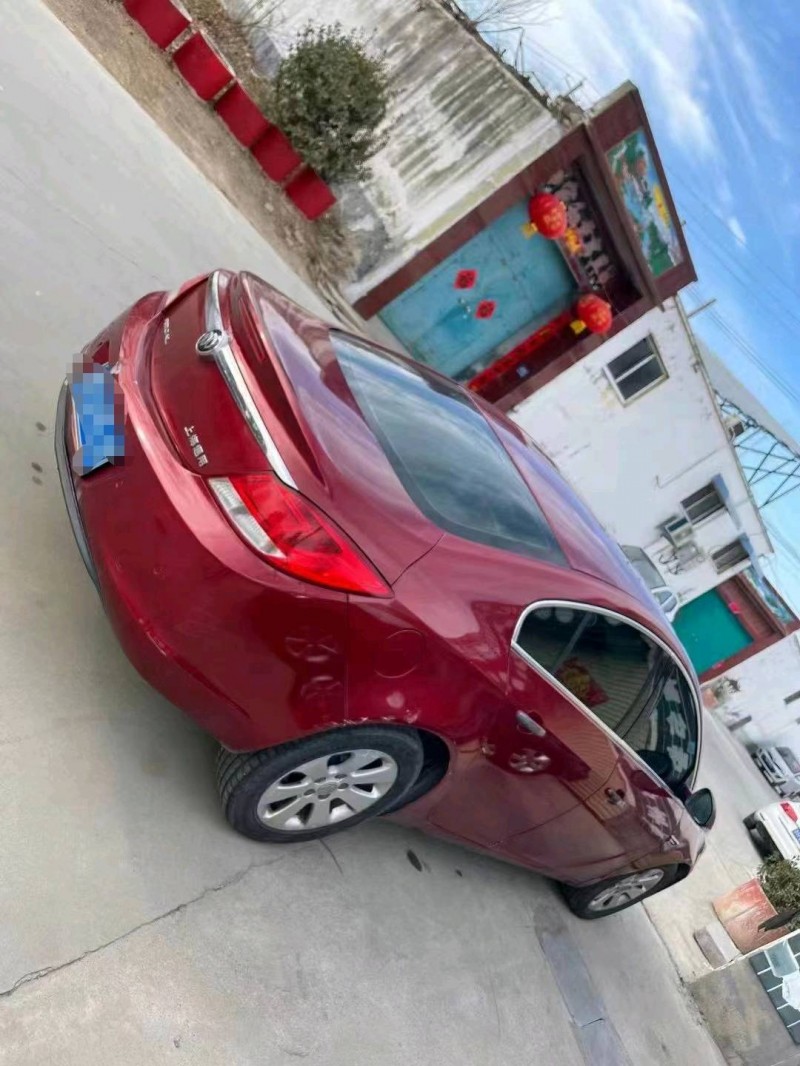 北京10年别克君威3